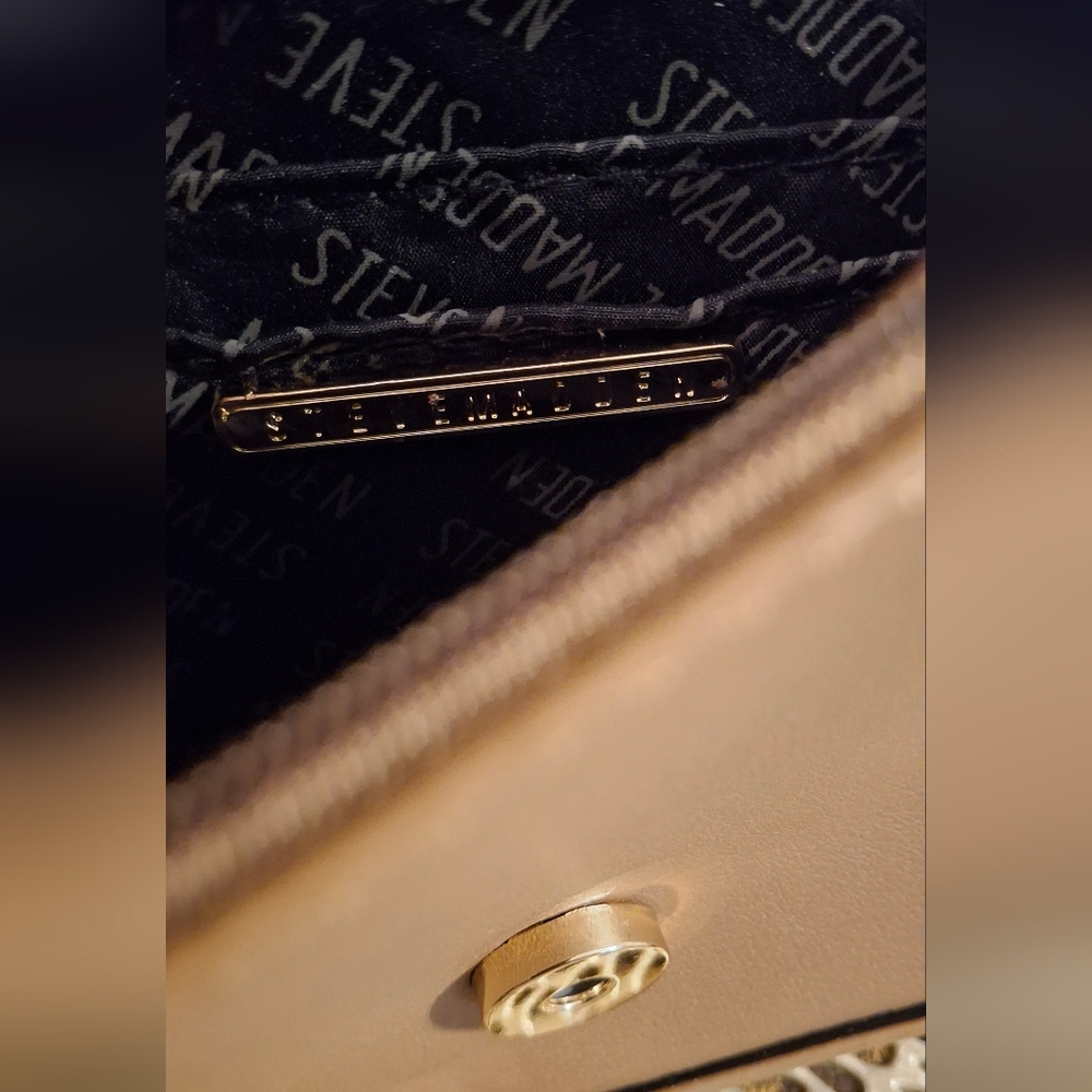 Steve Madden - Picture 3 of 4